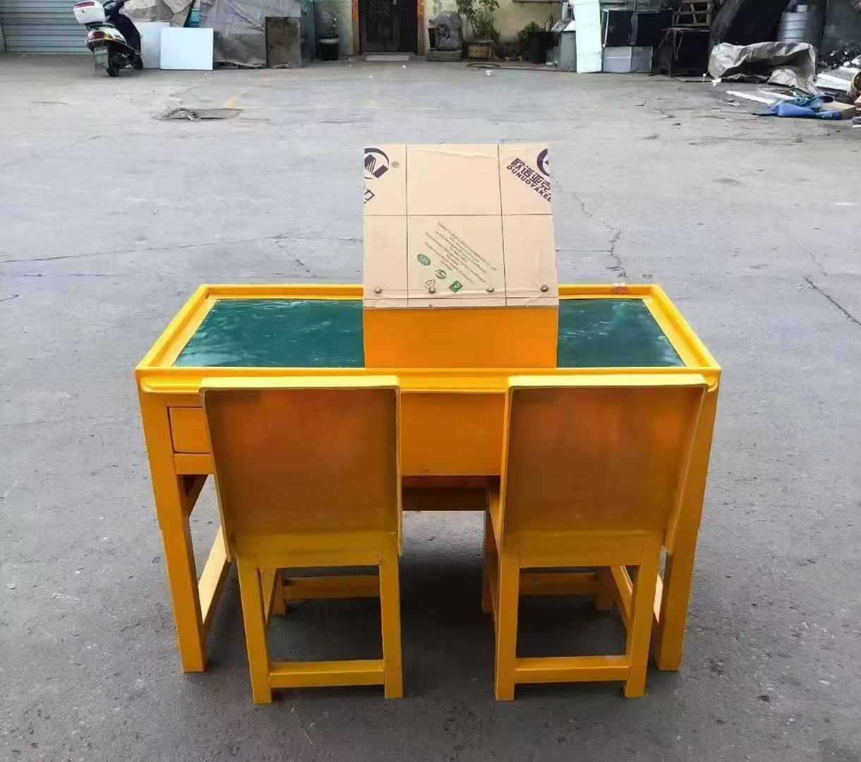 越秀防静电导通桌井下煤矿火工品发放桌：危险品流转的安全守护者